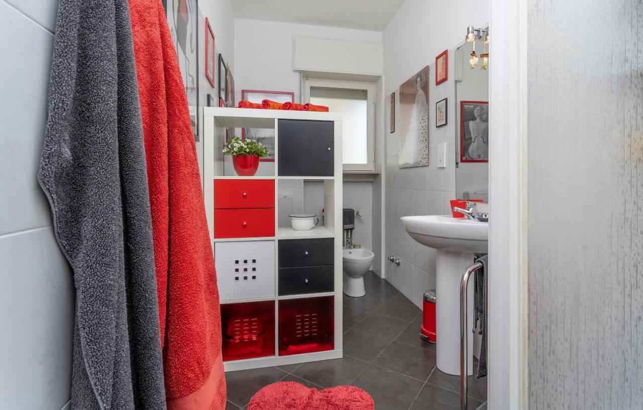 Udine Viale Venezia Huge Red Apartment Εξωτερικό φωτογραφία